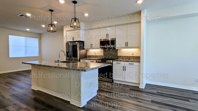 Building Photo - 13217 San Antonio Dr