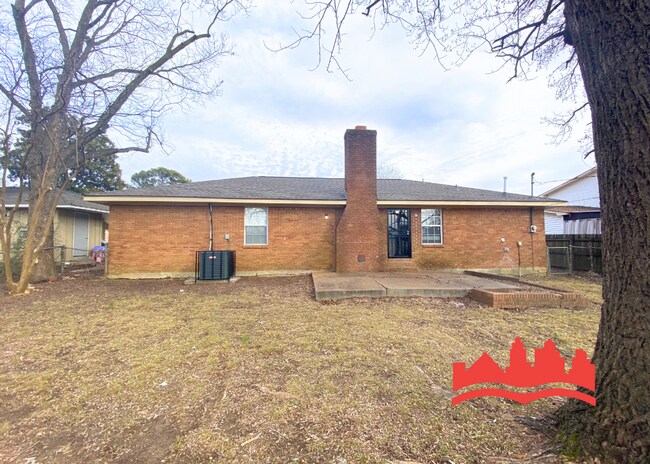 Building Photo - 4449 Deerland St