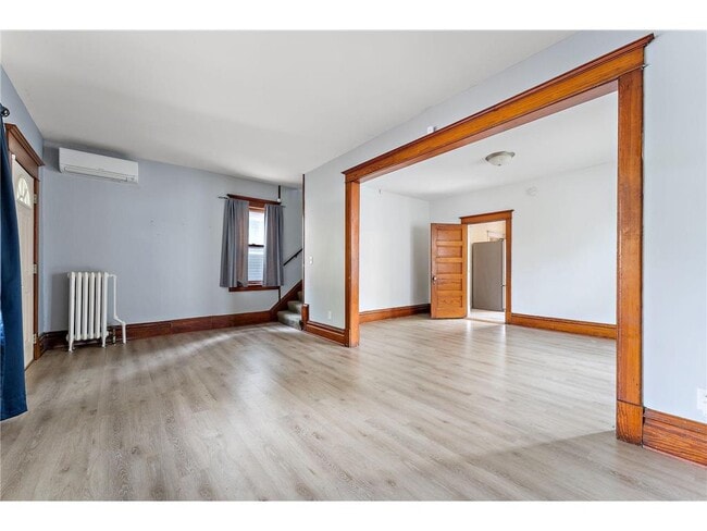 Building Photo - 882 Aurora Ave