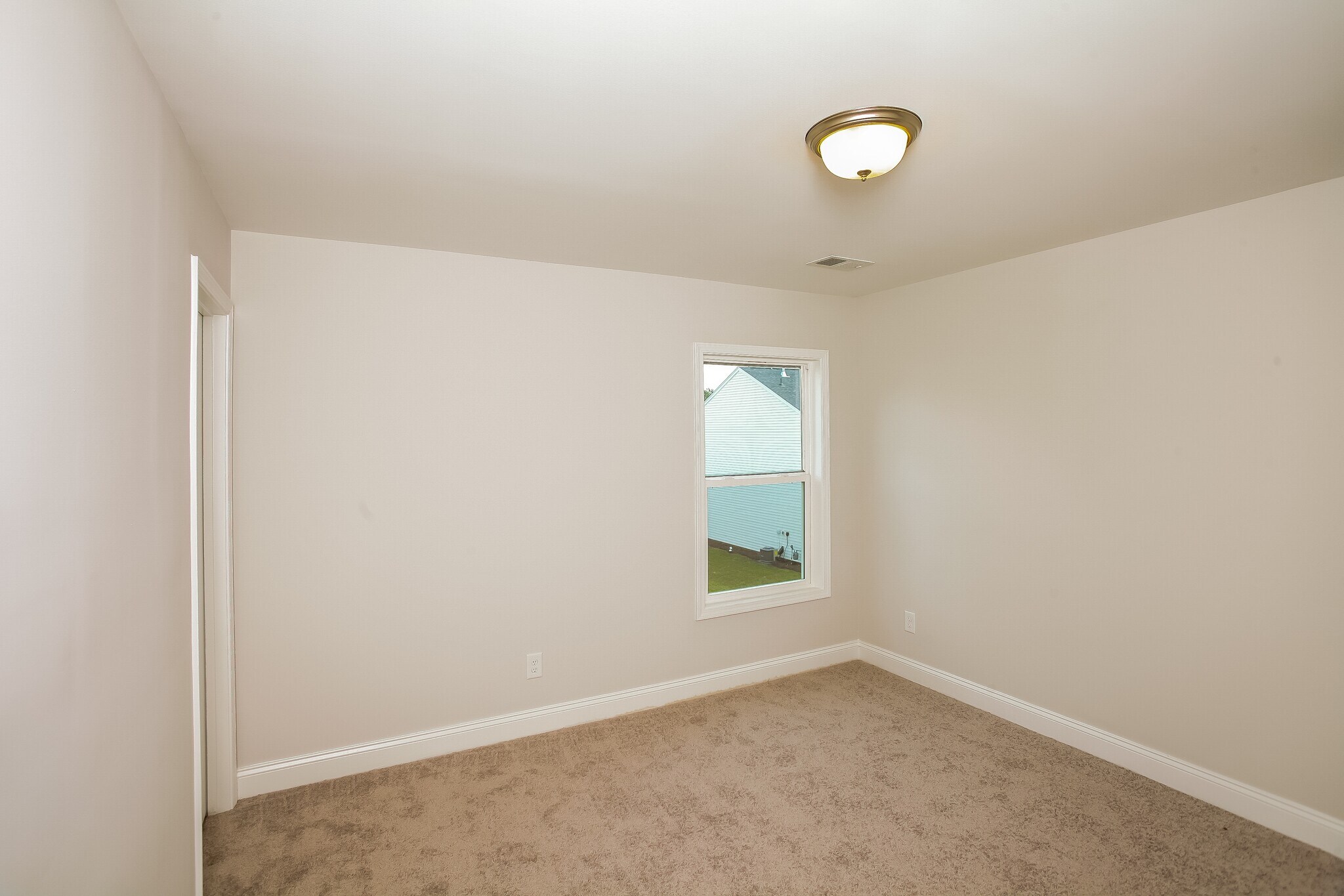 Building Photo - 417 Blue Robin Ln