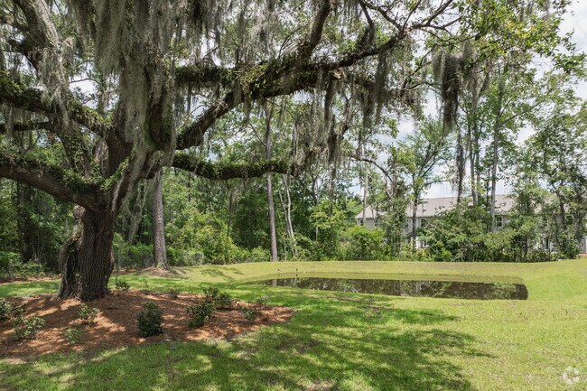 Green Space - The Townes at Amber Bluff