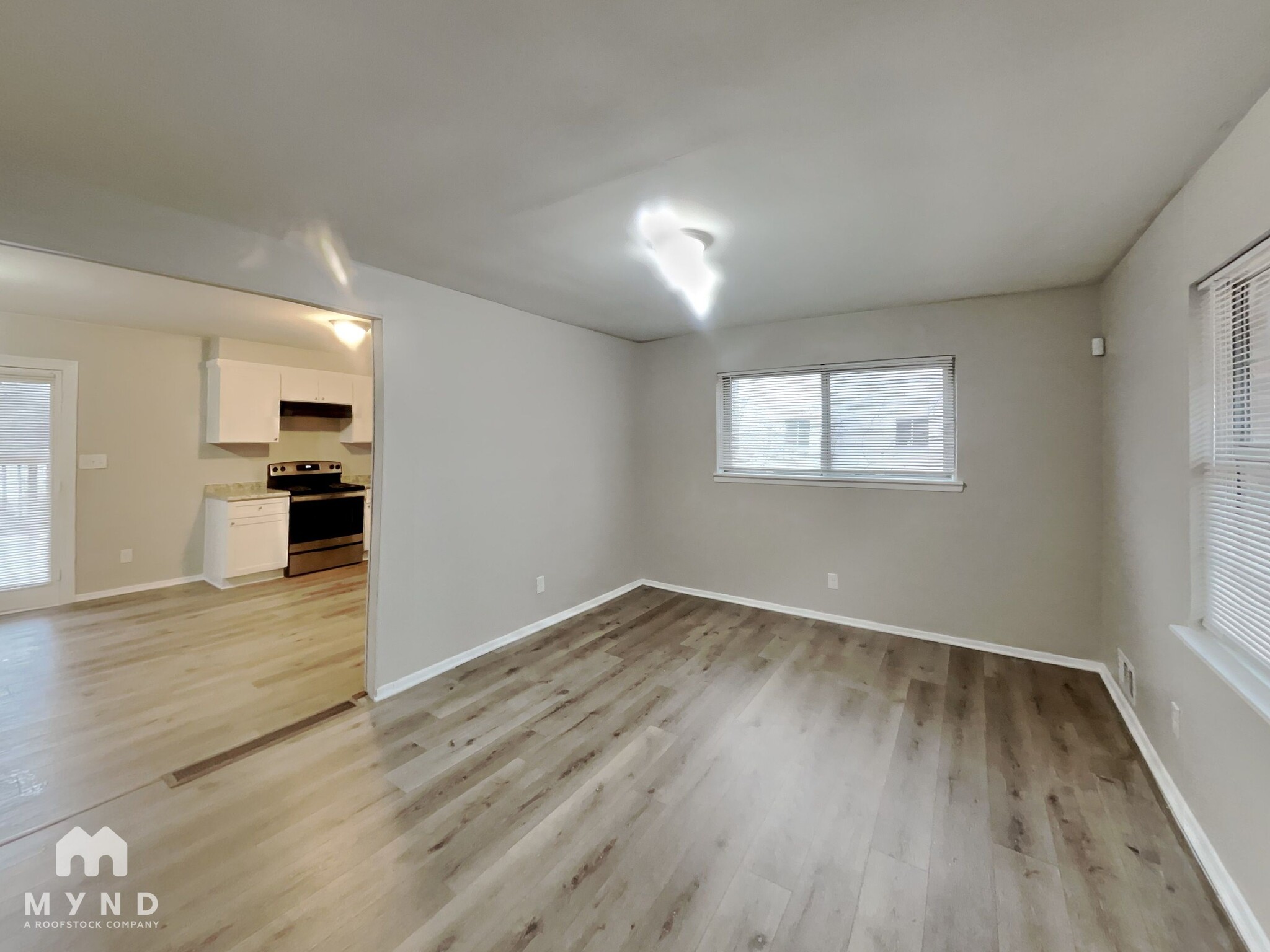 Building Photo - 5465 Deerfield Trail