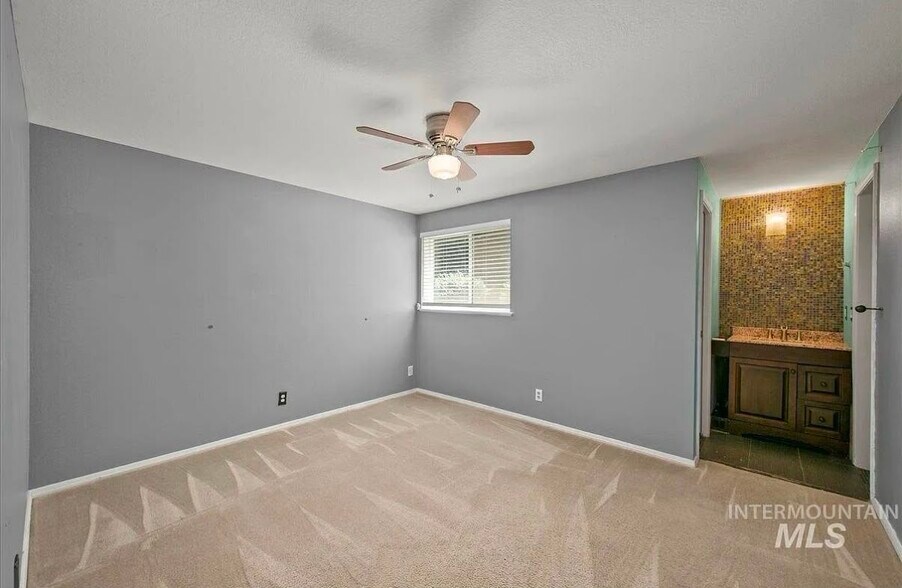 Building Photo - 3761 S Gekeler Ln