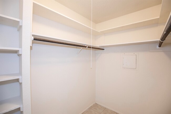 Building Photo - 18511 Egret Bay Blvd