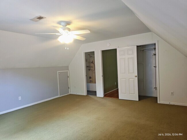 Building Photo - York County/Williamsburg Bluffs home
