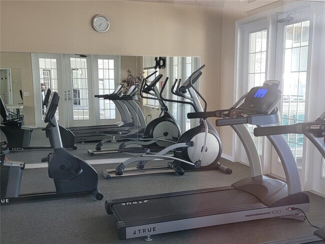 Building Photo - 3705 SW 27th St