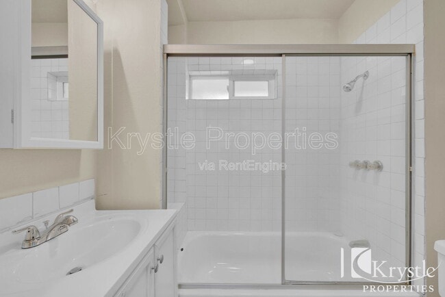 Building Photo - 1026 Carolina St