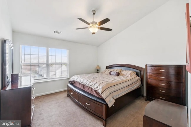 Building Photo - 124 Penwick Cir