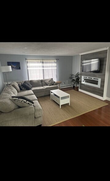 Building Photo - 18 Washington St