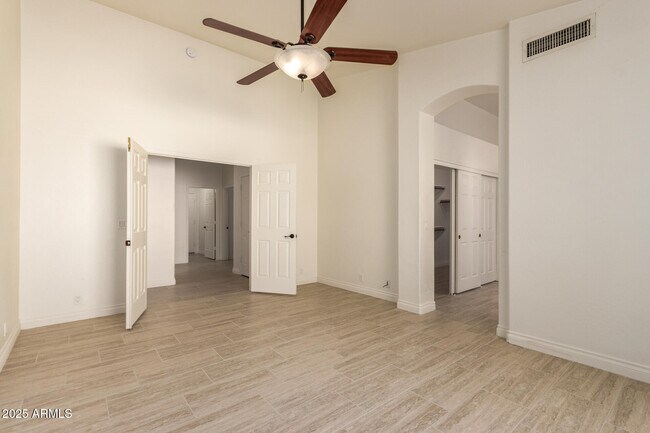 Building Photo - 6092 W Dublin Ln