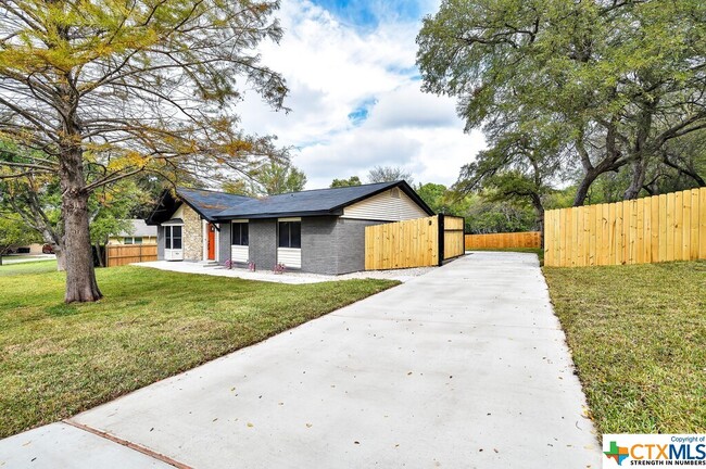 Building Photo - 3806 Buffalo Trail