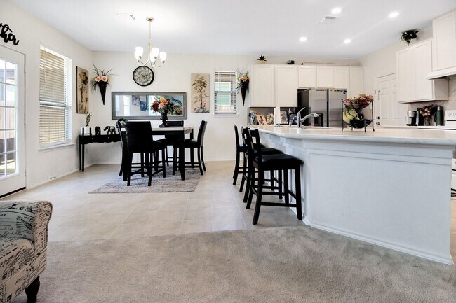 Building Photo - 668 Bailey Park Dr