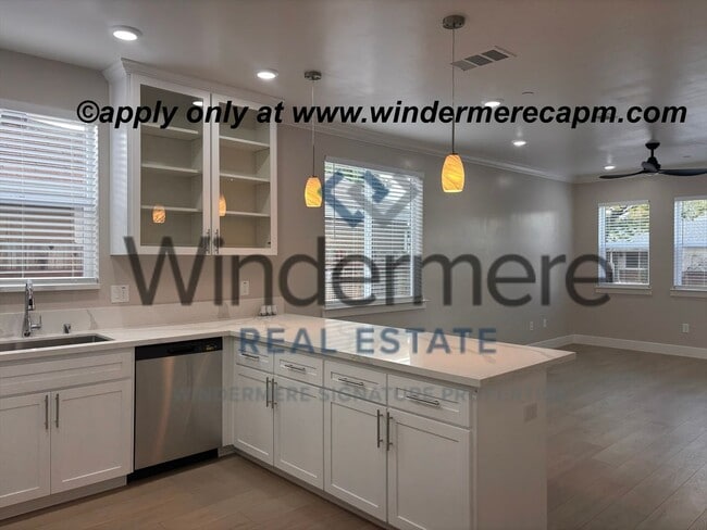 Building Photo - Brand New 3-Bedroom Home with Modern Finishes