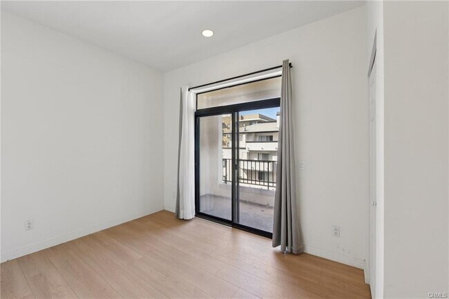 Building Photo - 742 Locust St