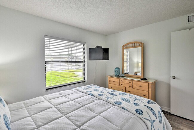 Building Photo - 51 Sand Dollar Dr