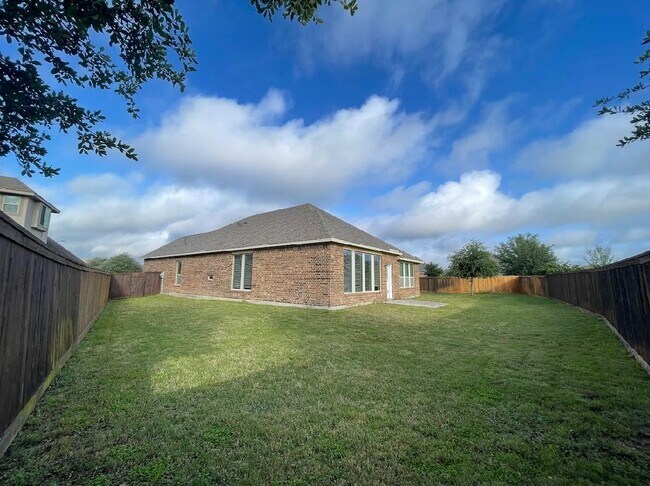 Building Photo - 19202 Presa Canyon Dr