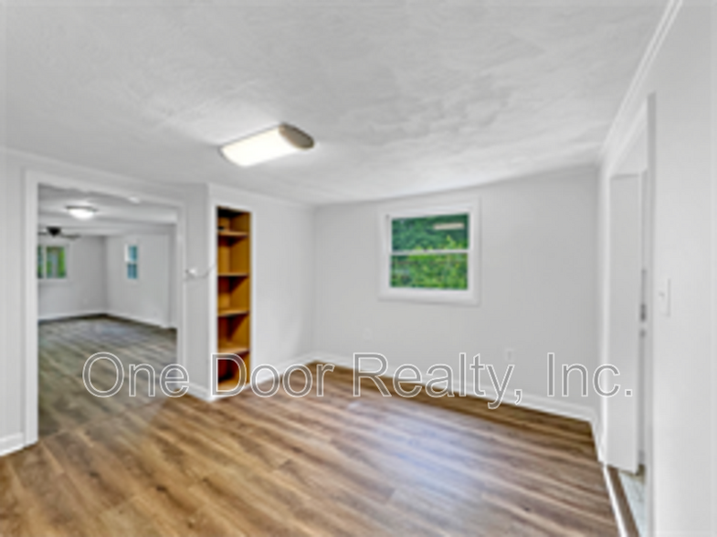 Building Photo - 165 Magruder Ave