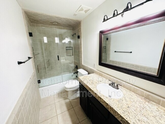 Building Photo - 9597 N Boyd Ave