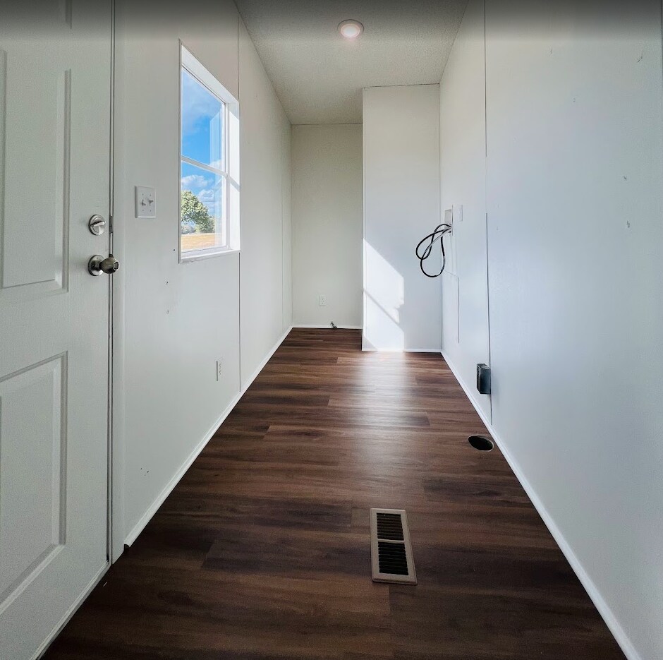 Building Photo - 127 County Road 3816