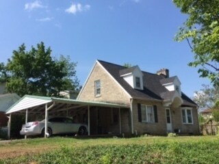 Building Photo - 114 E 19th St