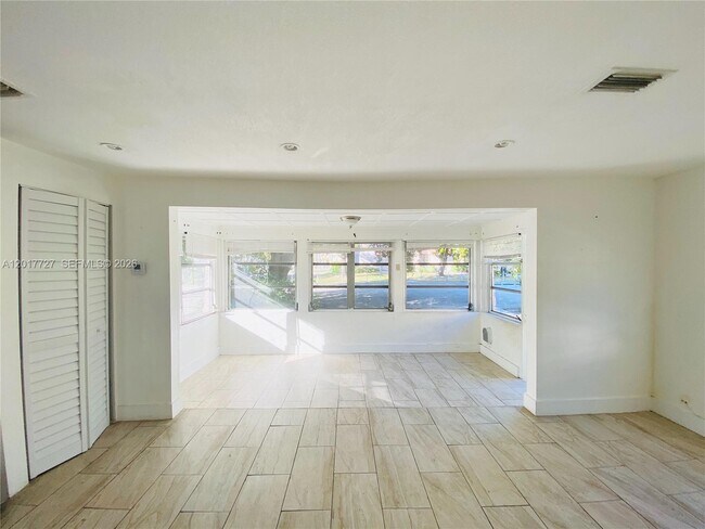Building Photo - 2230 NW 51st Terrace