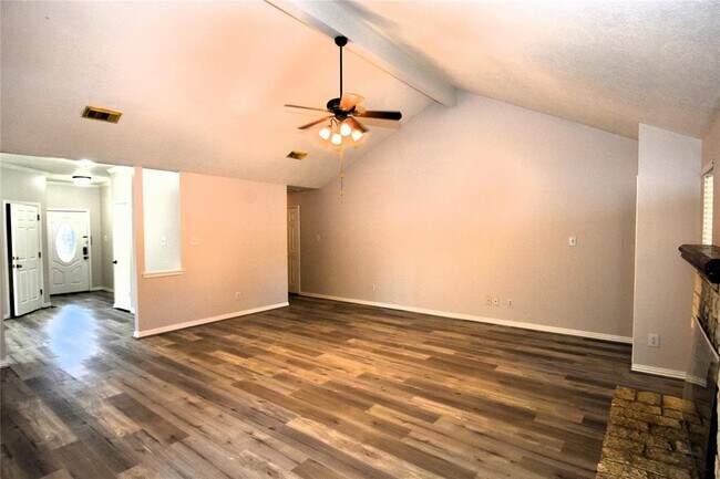 Building Photo - 22402 Rangeview Dr