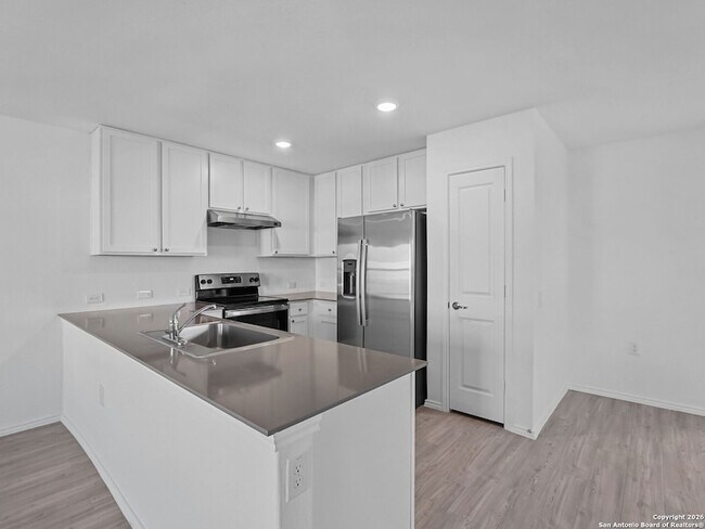 Building Photo - 910 Stricker Path