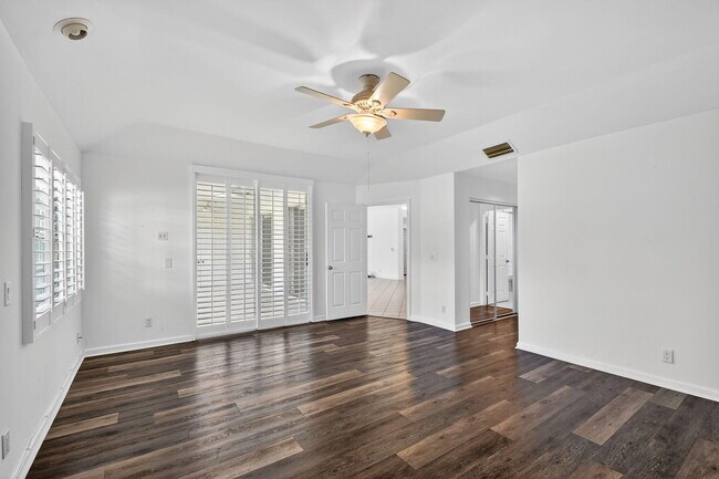 Building Photo - 11570 Briarwood Cir