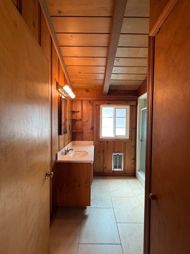 Building Photo - 161 Palm Ct Dr