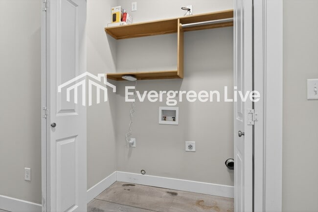 Building Photo - 113 E Santa Fe Cir