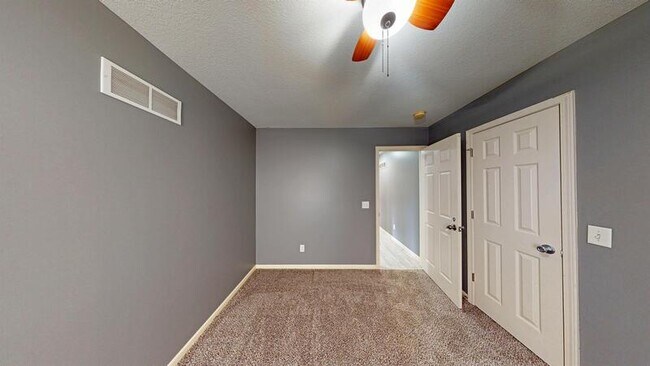 Building Photo - 1918 S Osage St