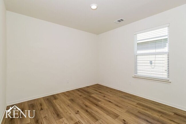 Building Photo - Coming Soon!