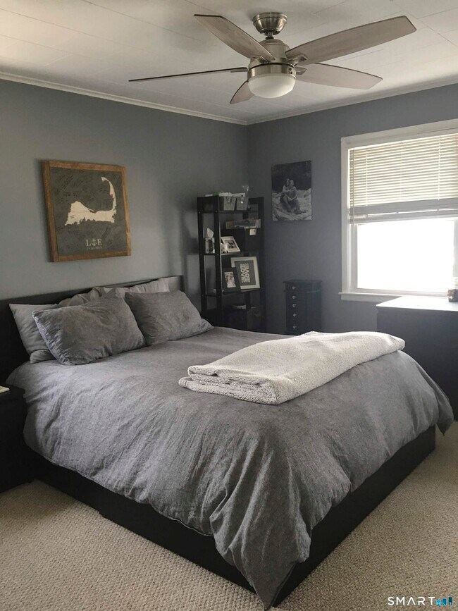 Building Photo - 25 Rena Pl