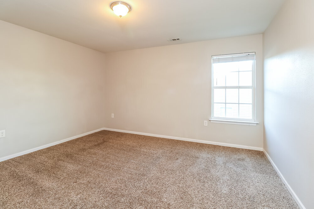 Building Photo - 721 Overlook Rd