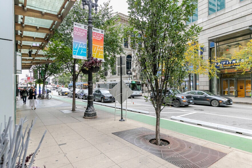 Building Photo - 60 E Randolph St