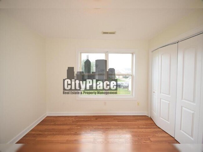 Building Photo - 1750 Buckeye Ct