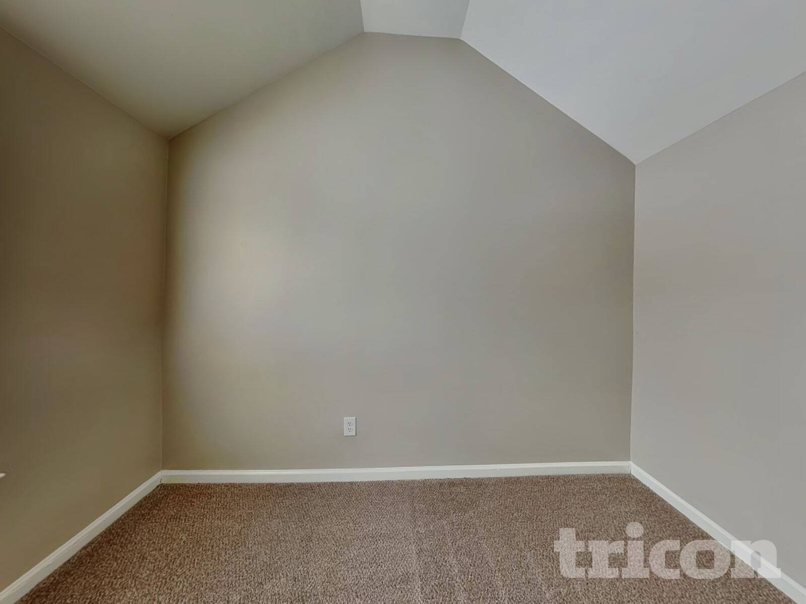 Building Photo - 5819 Twin Brook Dr