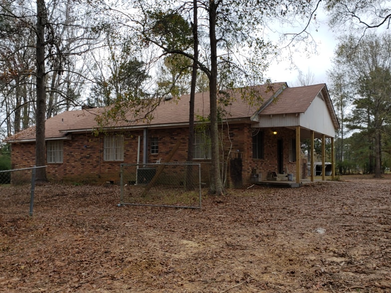 Building Photo - 621 Paradise Rd