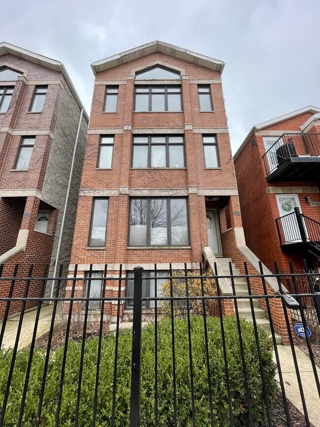 2527 main image 1