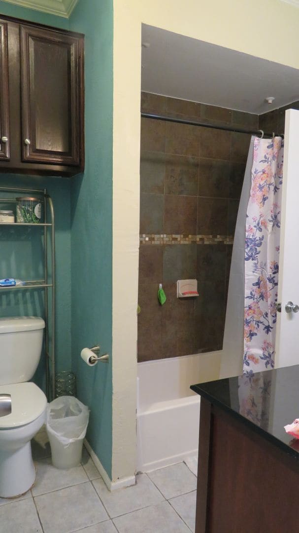 Building Photo - Beautiful 2 bed 1 bath condo 3 blocks from...