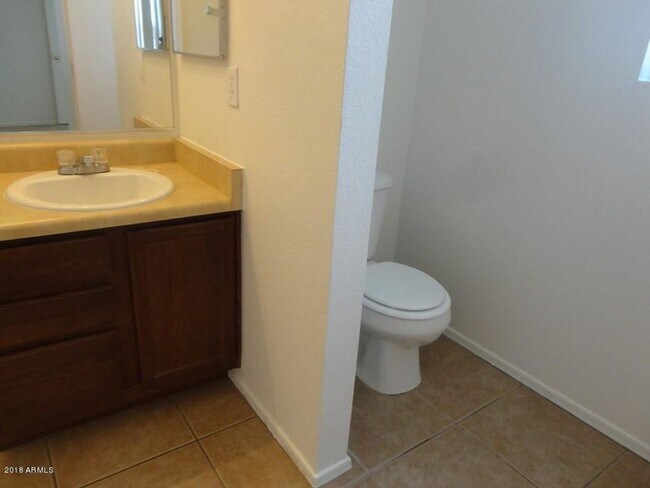 Building Photo - WATERFORD SQUARE COMMUNITY 3 BED 2.5 BATH