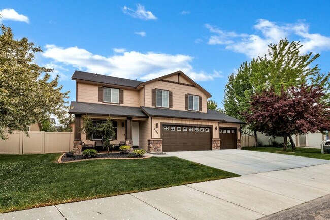 Building Photo - 4061 E Arch Dr