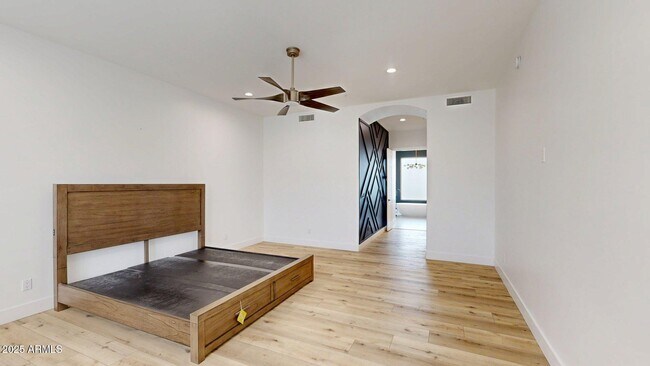 Building Photo - 9167 E Tarantini Ln