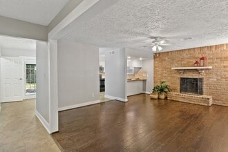Building Photo - 11823 S Red Cedar Cir