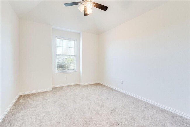 Building Photo - 1689 Cool Spring Way