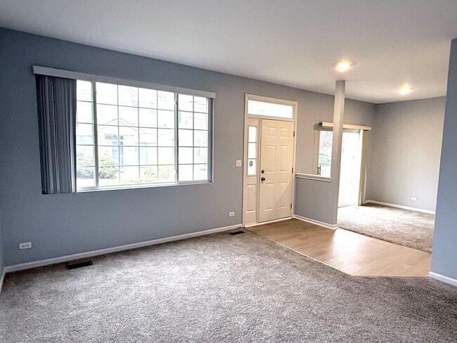 Building Photo - 2279 Reflections Dr