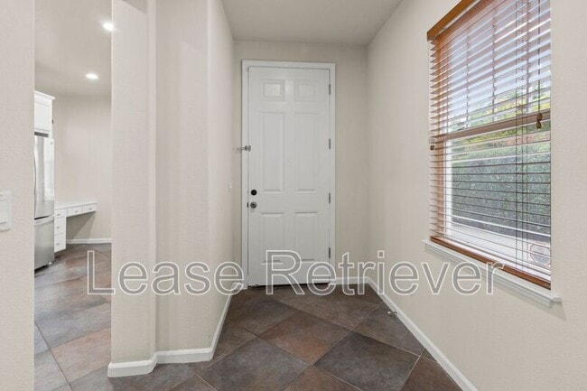 Building Photo - 223 W Prosperidad Way