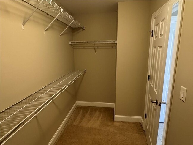 Building Photo - 7411 Redbud Loop