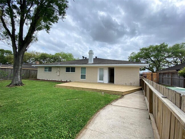 Building Photo - 5330 Wigton Dr