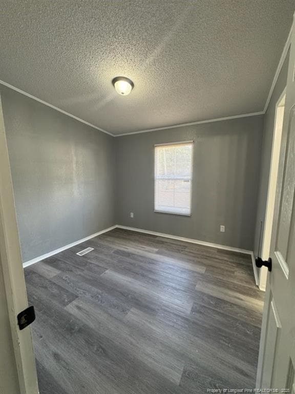 Building Photo - 114 Oak St